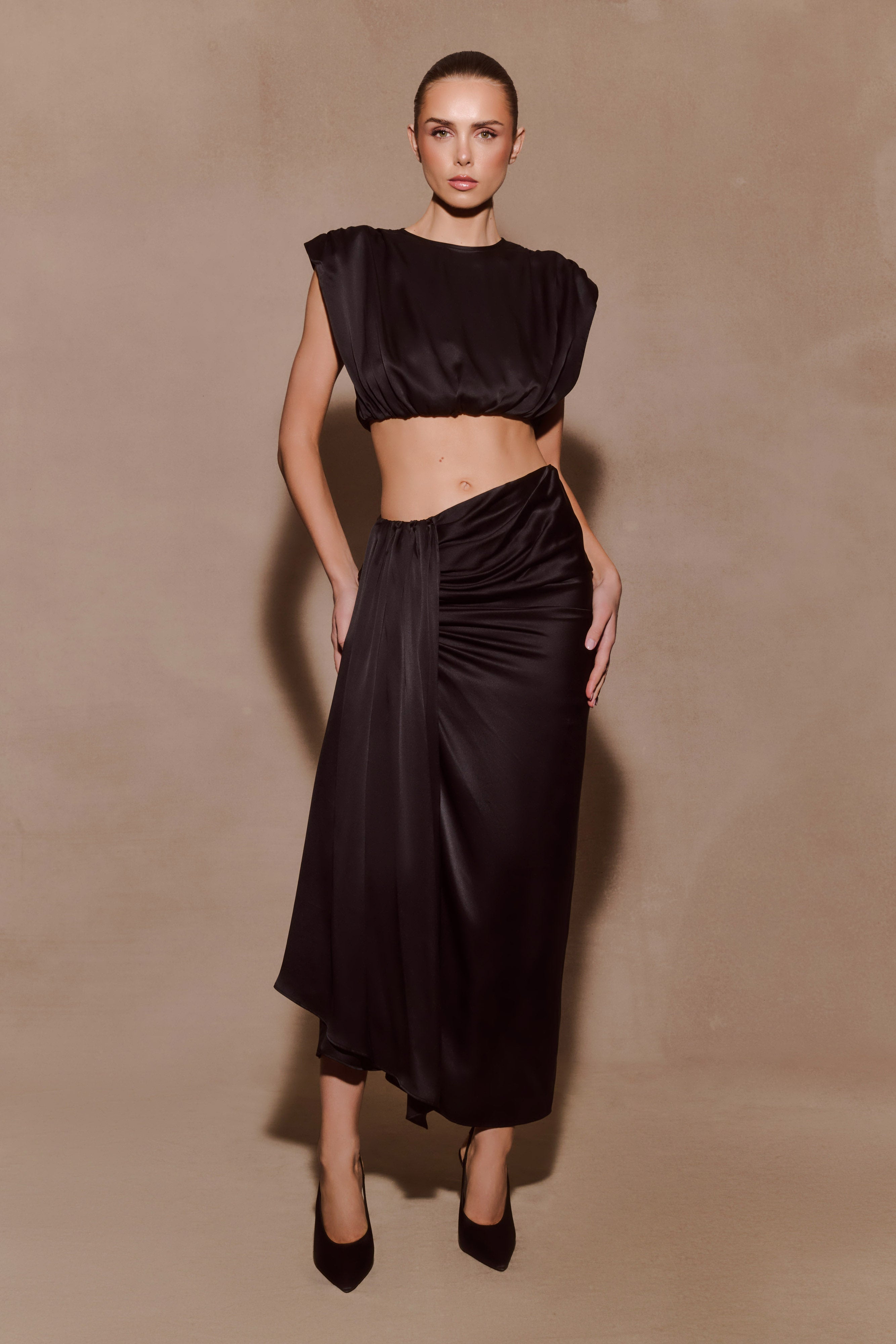 Zendaya Silk Midi Skirt - Black